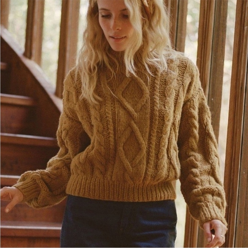 Doen Bee Sweater